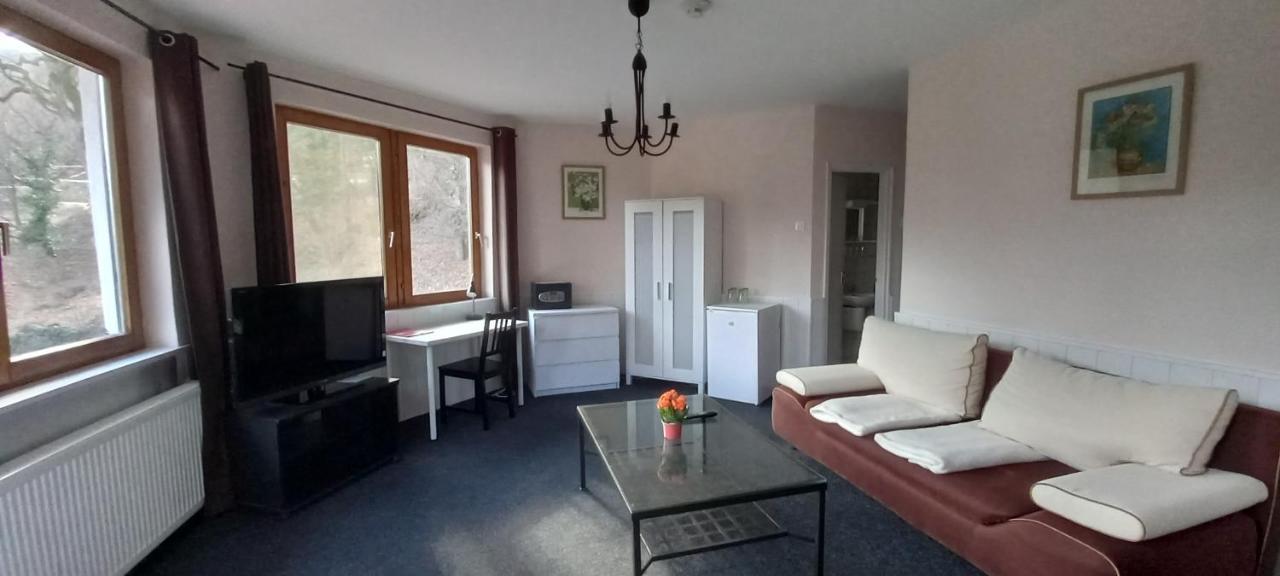 נושבאי Hotel Sikfokut מראה חיצוני תמונה