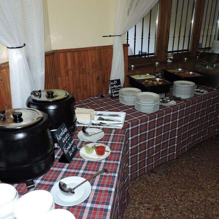 נושבאי Hotel Sikfokut מראה חיצוני תמונה