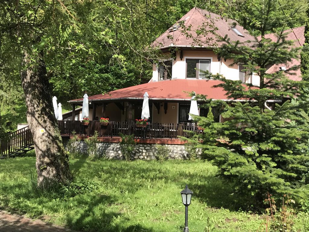נושבאי Hotel Sikfokut מראה חיצוני תמונה