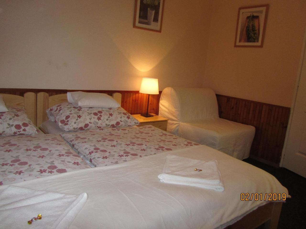 נושבאי Hotel Sikfokut חדר תמונה
